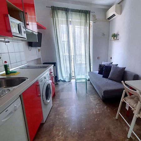 Apartamentos Econostay Fuencarral Madrid Buitenkant foto