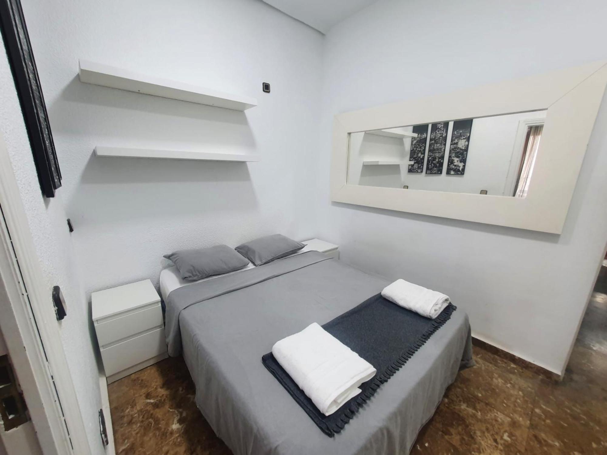 Apartamentos Econostay Fuencarral Madrid Buitenkant foto